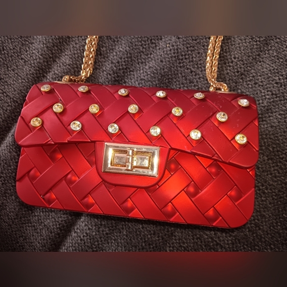 Jelly Quilted Cross-body Purse. - Picture 3 of 6